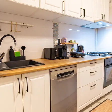 North Urban Escape Aviatiei - Free Parking - Self Check-in Apartment Bucharest