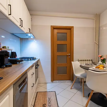 North Urban Escape Aviatiei - Free Parking - Self Check-in Apartment Bucharest