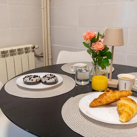 North Urban Escape Aviatiei - Free Parking - Self Check-in Apartment