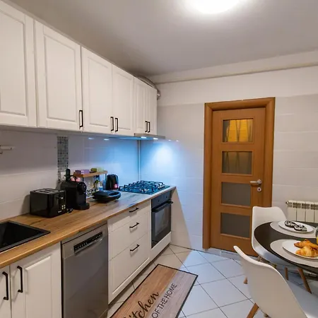 North Urban Escape Aviatiei - Free Parking - Self Check-in Apartment Bucharest