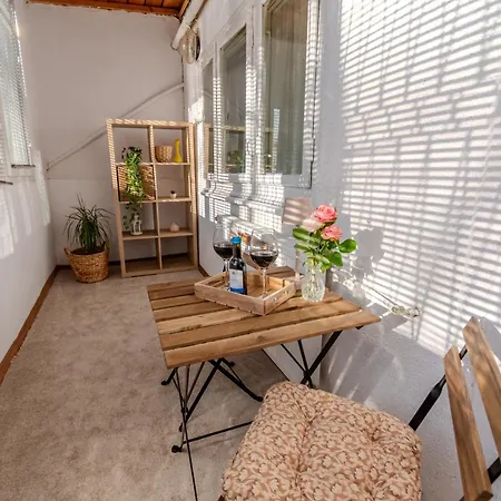 Apartment North Urban Escape Aviatiei - Free Parking - Self Check-in Bucharest