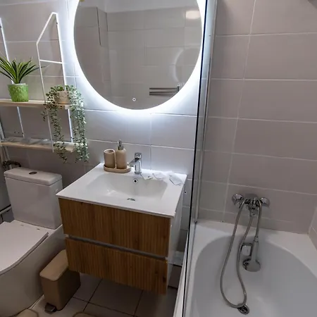North Urban Escape Aviatiei - Free Parking - Self Check-in Bucharest