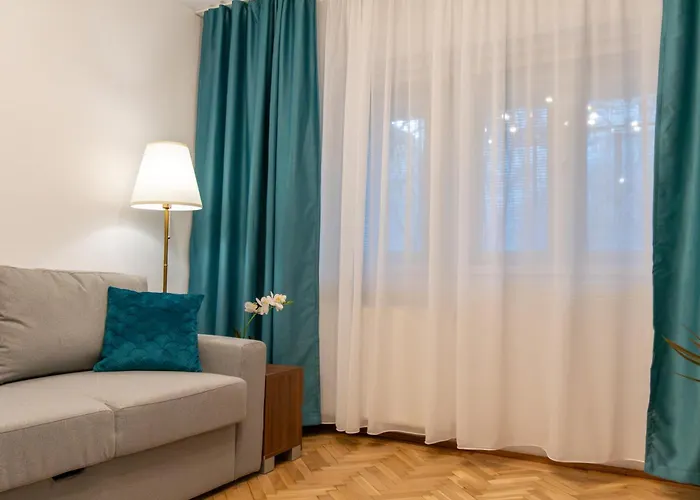 Apartment North Urban Escape *